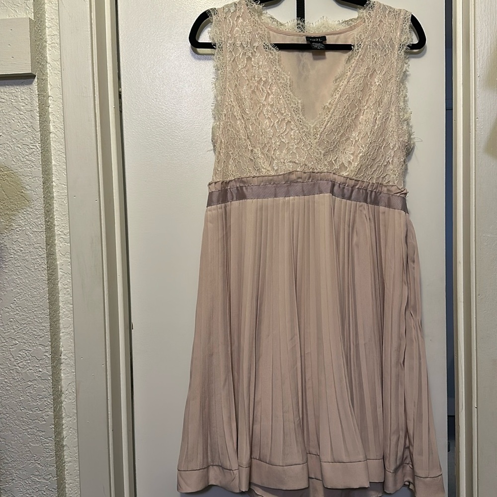 Rue21 Cream/Mauve Lace Cocktail Party Mini Dress size XL
